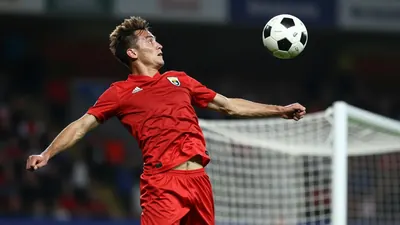 Nesto Groen scoorde in blessuretijd de 2-1 winnaar tegen Sparta Rotterdam, waardoor Excelsior van de tiende naar de zesde...