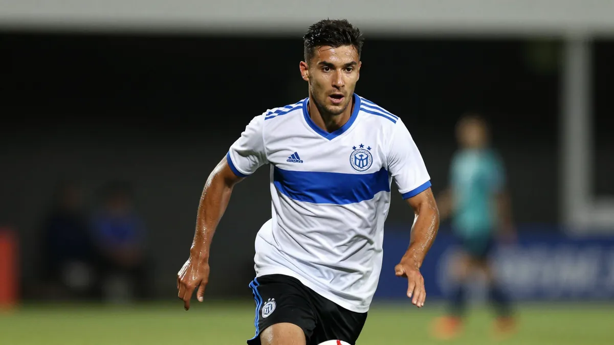 Excelsior forward Quincy Tavares moves to Serbia