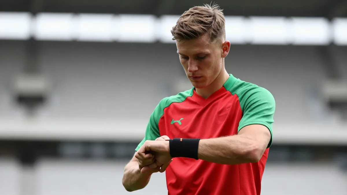 Excelsior signs defender Eric Moreira on loan from Nottingham Forest, as reported by Nottmtails, to bolster their...